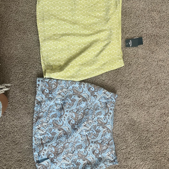 Hollister Light Yellow Floral Skirt - Picture 2 of 5